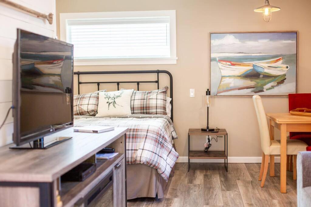 Raincoast Retreat At Shawnigan Lake! Exteriér fotografie
