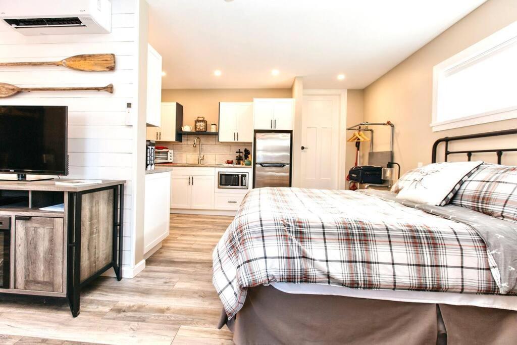 Raincoast Retreat At Shawnigan Lake! Exteriér fotografie