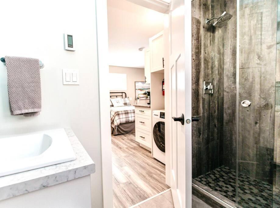 Raincoast Retreat At Shawnigan Lake! Exteriér fotografie